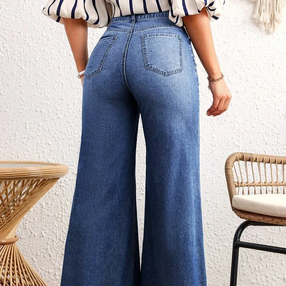 Dark Wash Casual Women's Loose-Fit Wide Leg Jeans w/Frayed Hem & Side Pockets - Picture 2 of 6